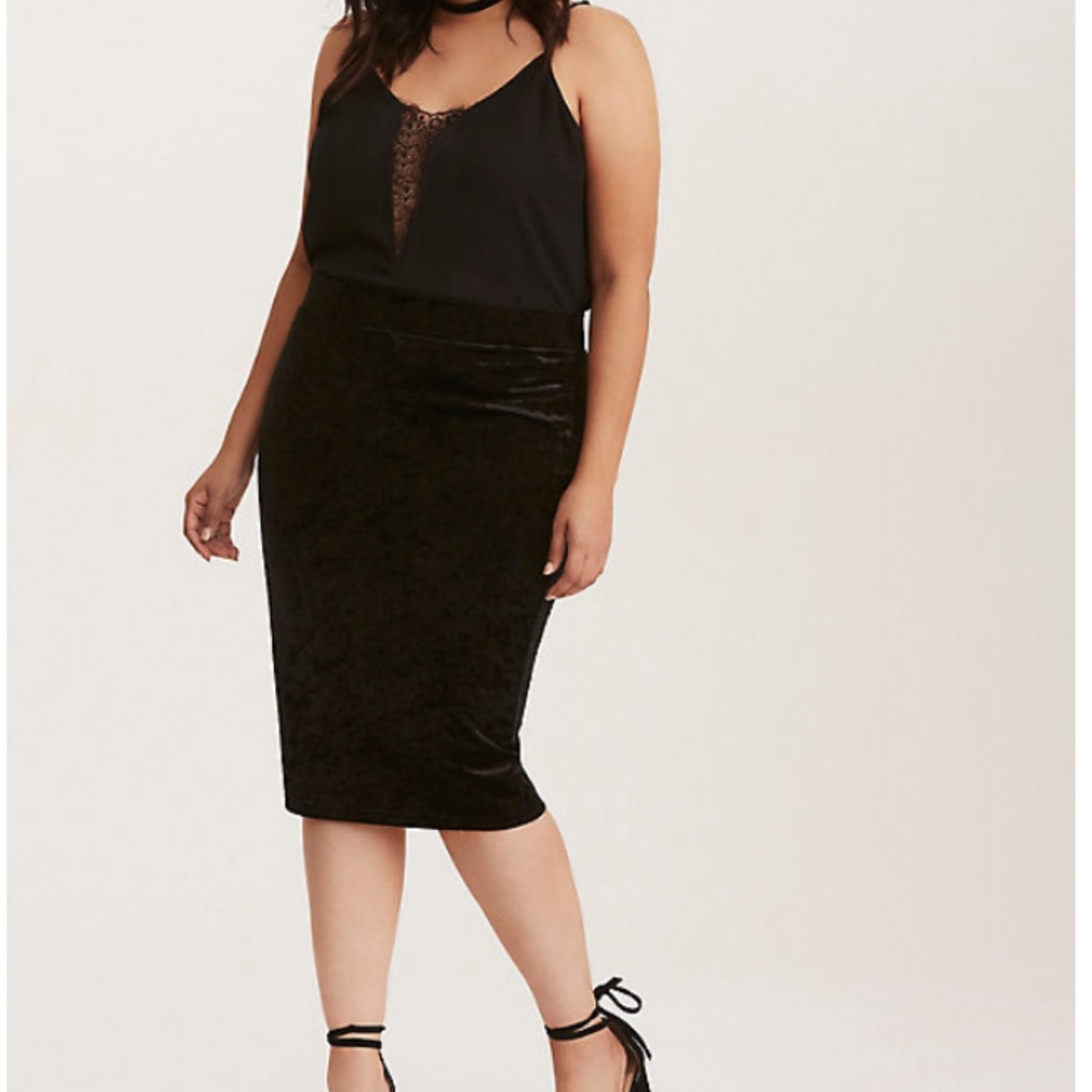 EUC Torrid Crushed Velvet Midi Pencil Skirt